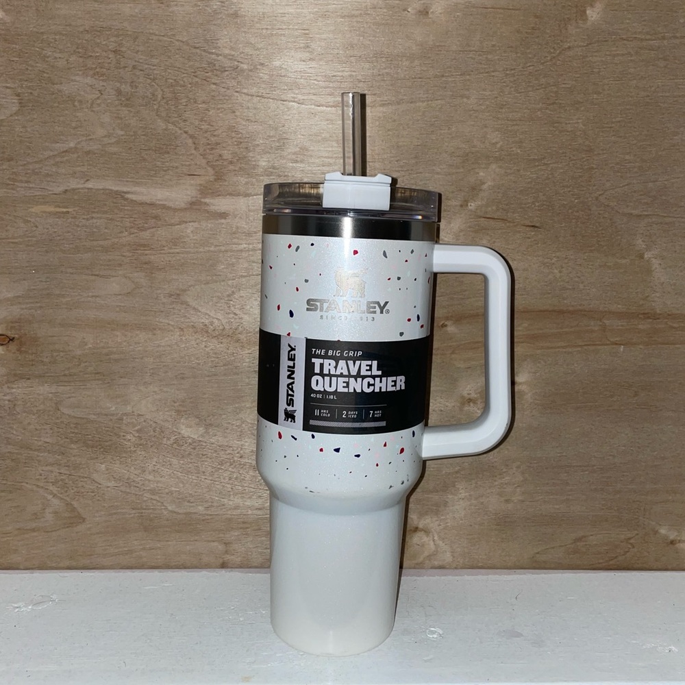 Pearlescent White Terrazzo/Confetti 40 oz Stanley